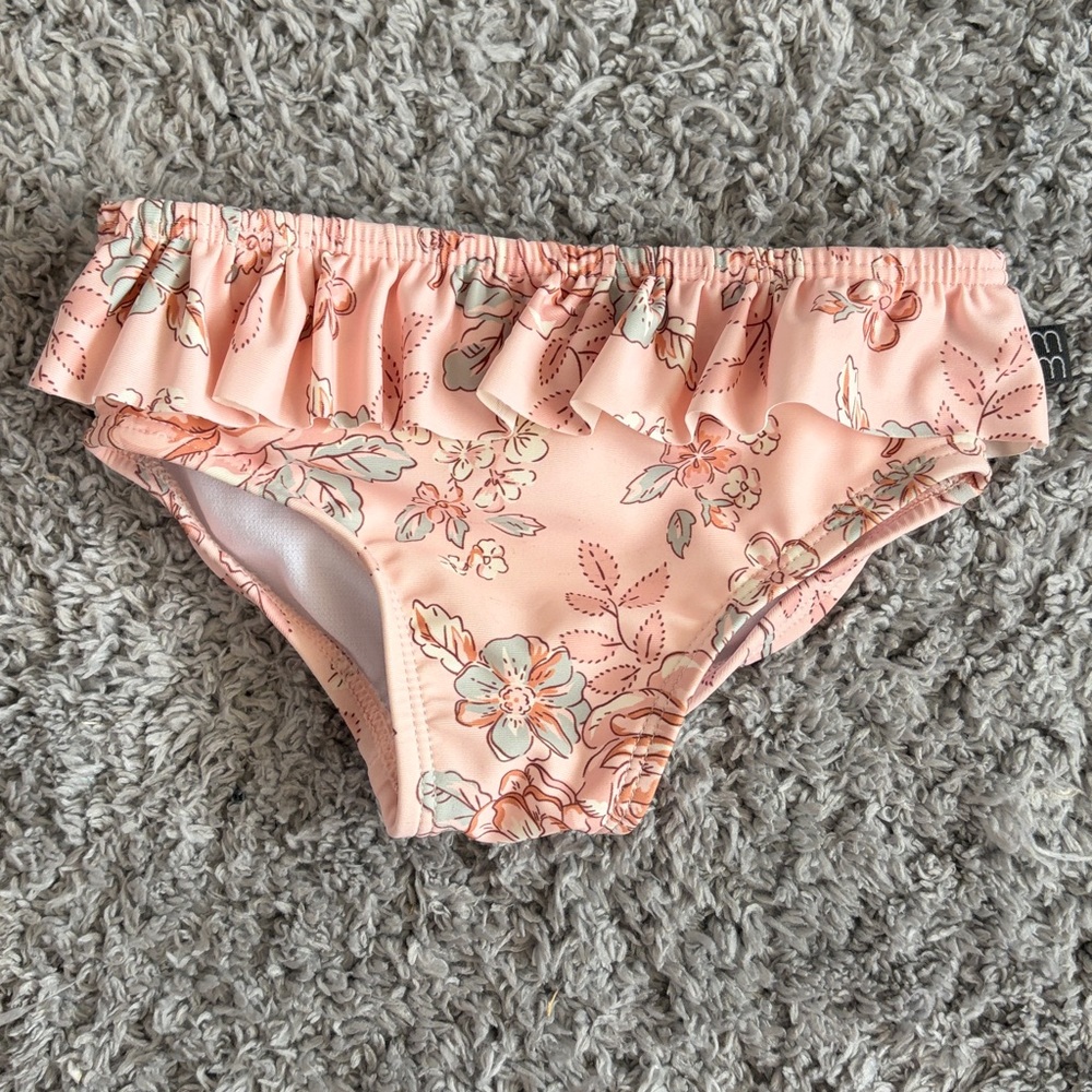 ✨5/$15✨ NWOT•Modern Moments by Gerber•Swimsuit Bottoms with Ruffles | 12m